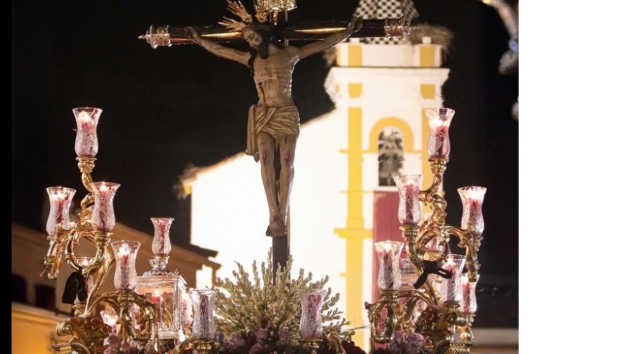 Al menos tres heridos, uno de ellos grave, tras explotar un cohete durante una procesión en Almadén