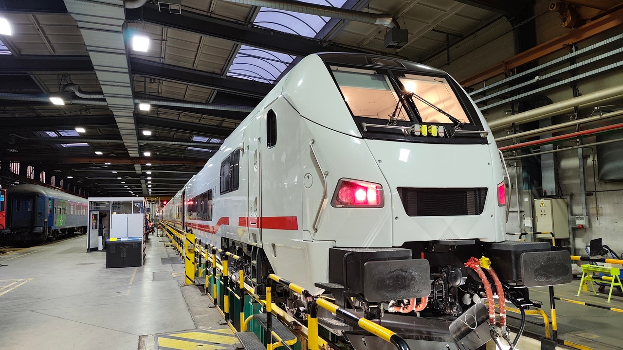 Balón de oxígeno para Talgo: la operadora alemana DB acepta el primer tren ICE L y da vía libre a un pedido de 1.400 millones