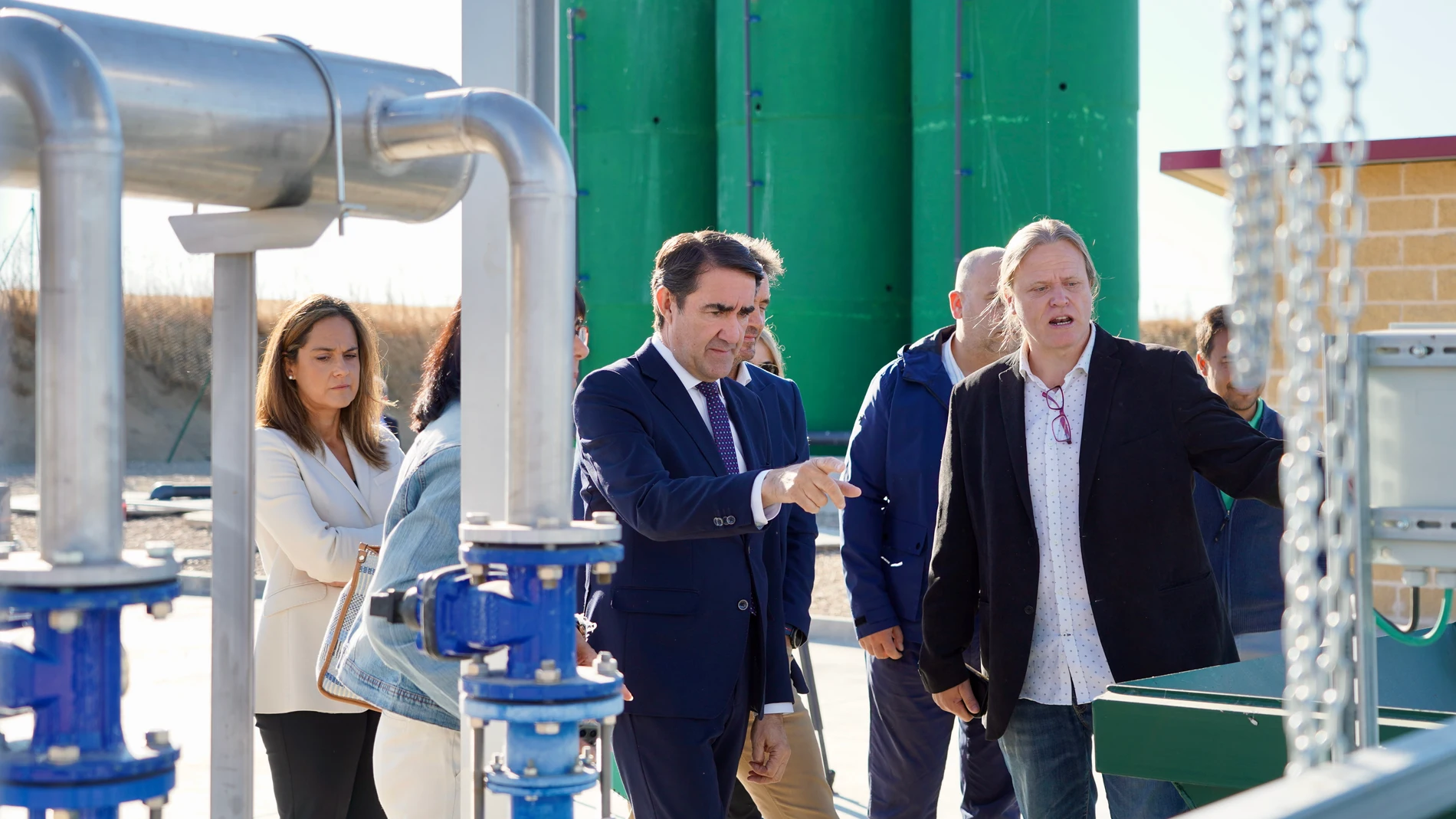 Suárez-Quiñones visita la nueva EDAR de Geria