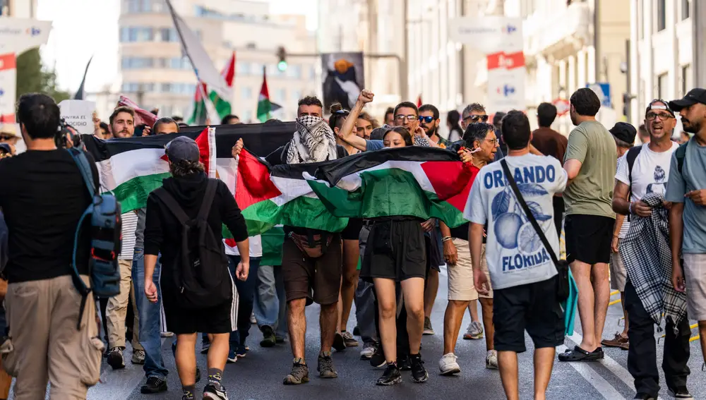 Protestas por la participación de Israel y en apoyo a Palestina en La Vuelta Ciclista. David Jar