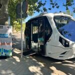 Un autobús sin conductor con capacidad para 12 personas circula hasta octubre por Casa de Campo en un proyecto piloto