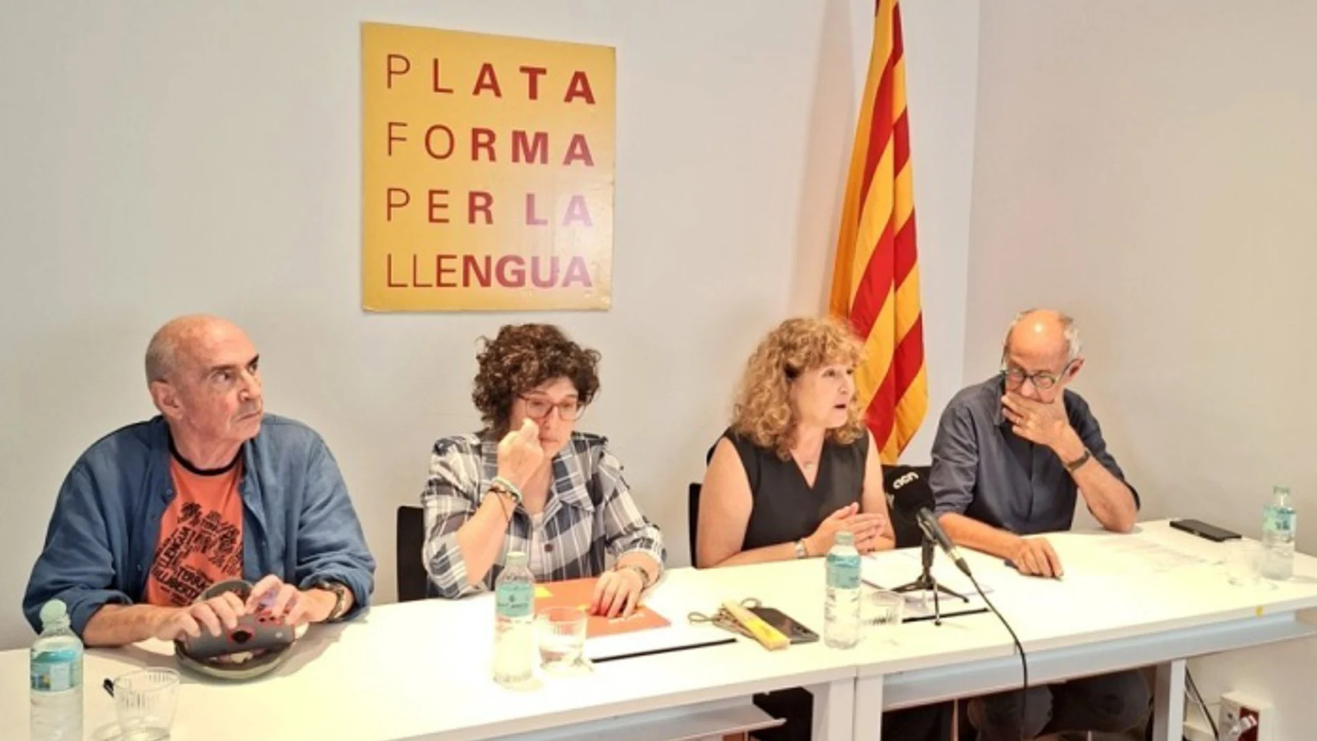 Rueda de prensa de Plataforma per la Llengua