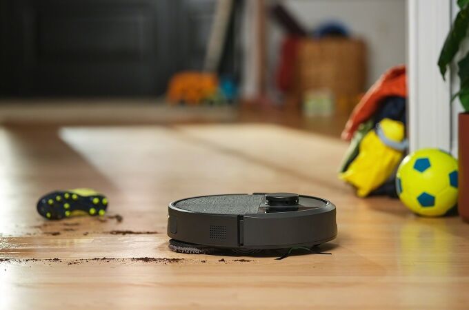 El Roomba más completo se queda a mitad de precio: aspira, friega y hasta se limpia solo