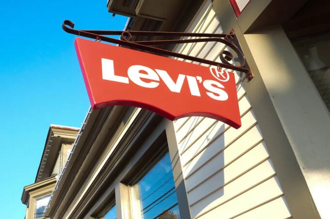 Los Levi’s 512, los vaqueros favoritos de los hombres +40 en España, caen a mitad de precio