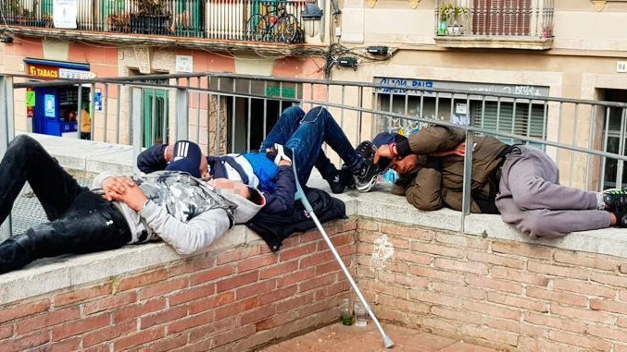 Cataluña gasta 10 veces más en cada menor exttranjero no acompañado que en un alumno de Primaria o Secundaria