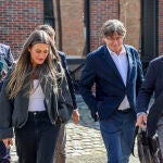 El expresident y líder del JxCat Carles Puigdemont, con Míriam Nogueras y Jordi Turull, ayer en Waterloo
