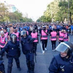 Agentes antidisturbios en los alrededores del Bernabéu