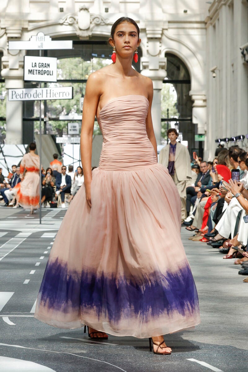 Propuesta mujer, Pedro del Hierro