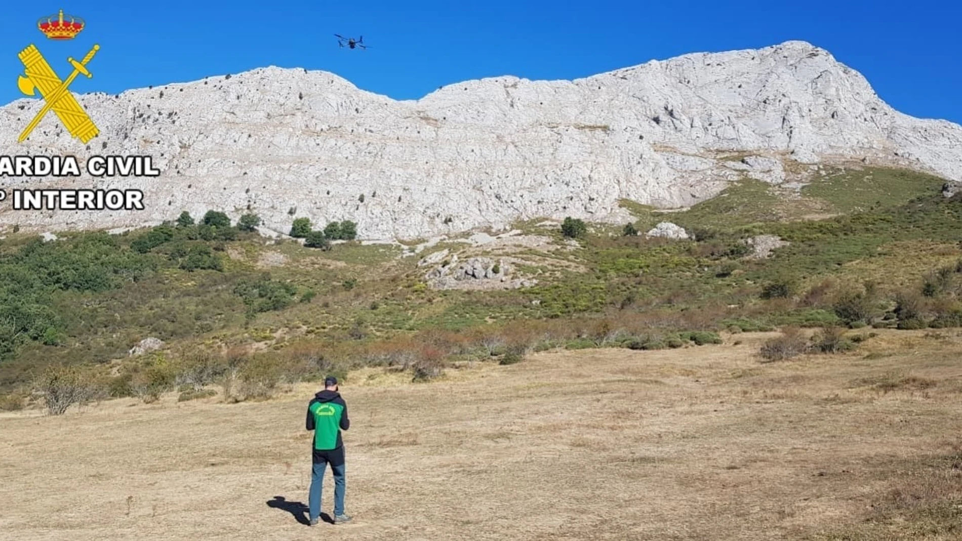 Imagen de la zona donde se ha establecido el dispositivo de búsqueda y localización del montañero desaparecido en el Pico Gilbo (León)