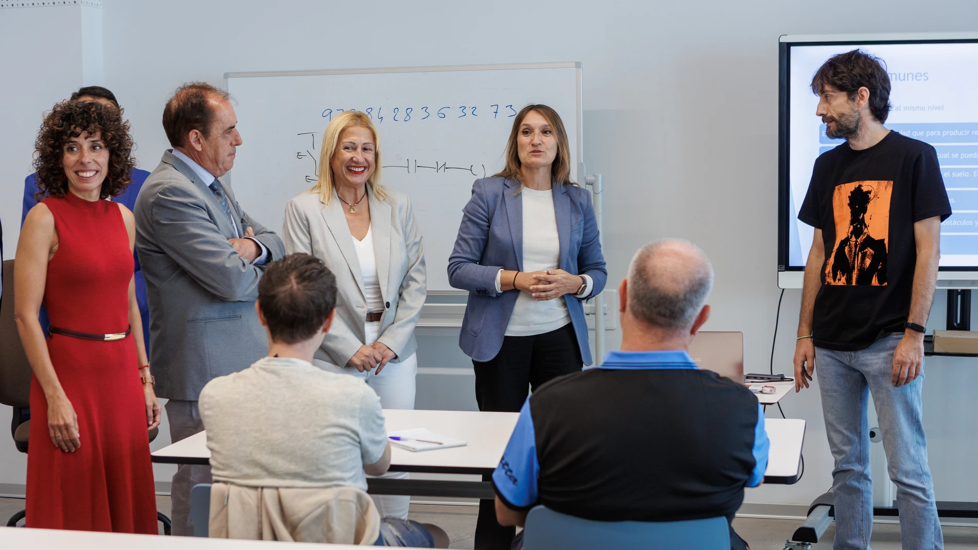 La consejera de Educación, Rocío Lucas, visita la ampliación del Centro Integrado de Formación Profesional (CIFP) ‘Pico Frentes’, en Soria