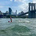 Darío Fernández, el madrileño que ha nadado al rededor de Manhattan por su madre