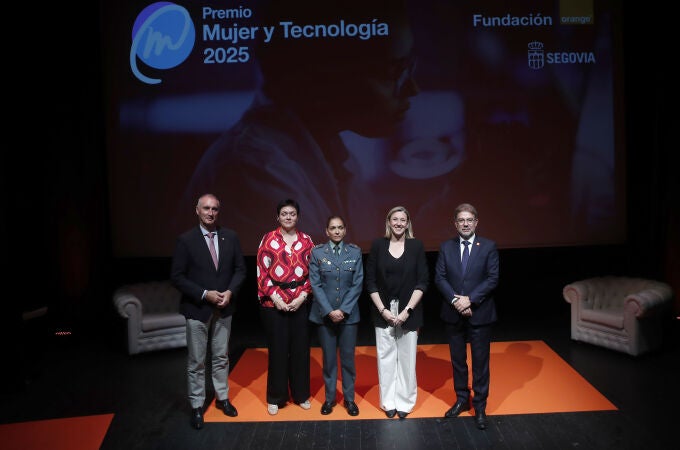 Isabel Blanco participa en la entrega de los Premios Mujer y Tecnología-Fundación Orange