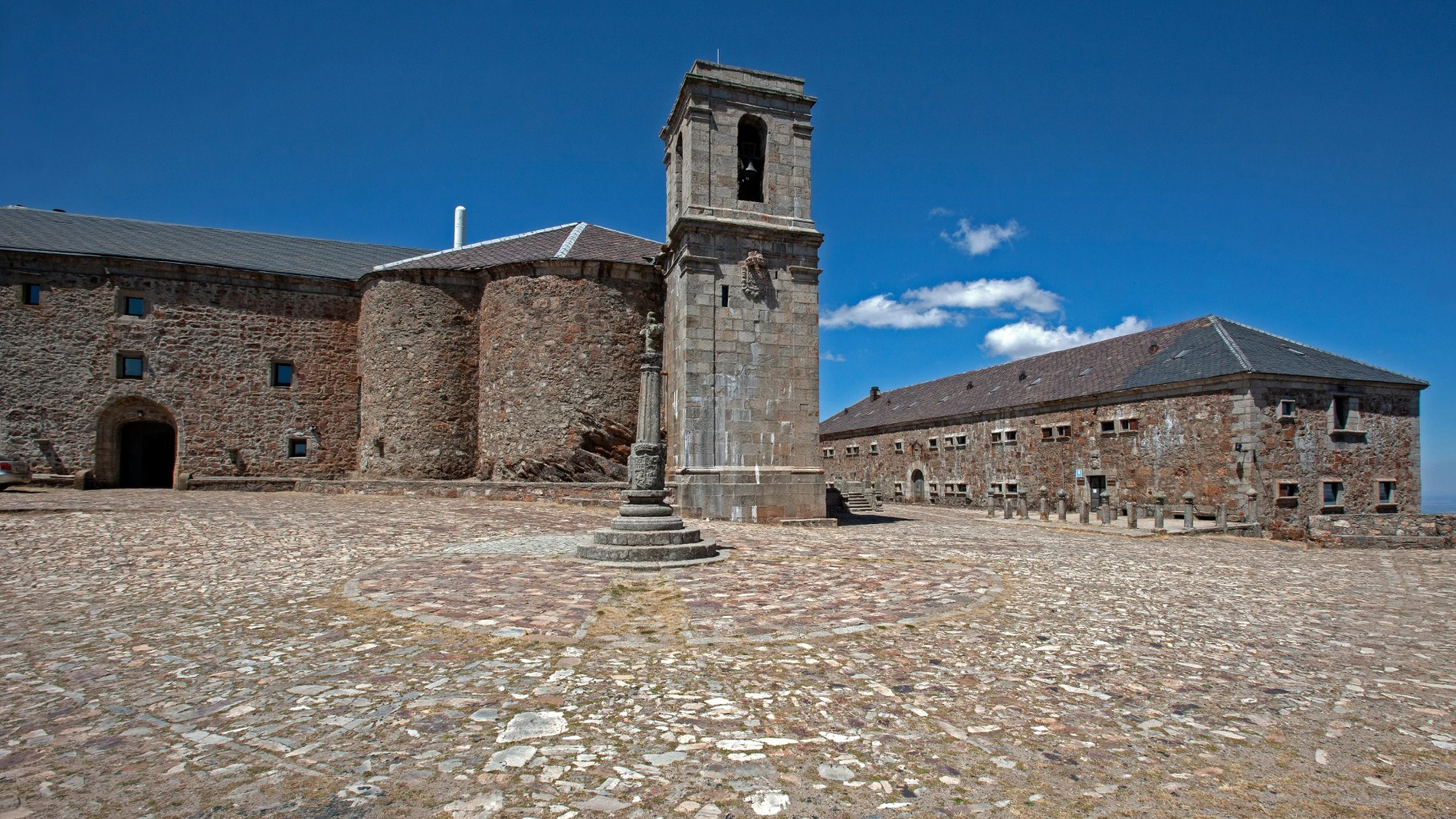 Monasterio de la Peña de Francia situado a más de 1.700 metros de altura