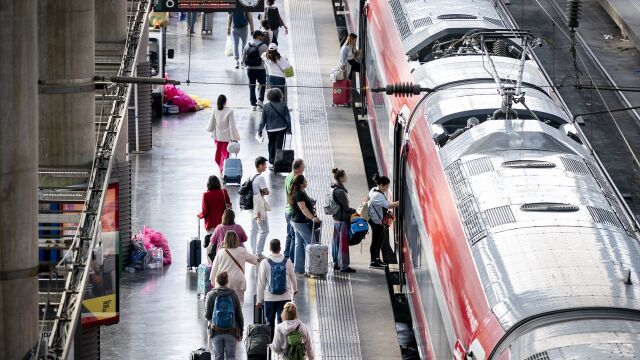 Nueva jornada de retrasos en el AVE Andalucía - Madrid por averías en Atocha