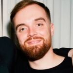 Ibai Llanos anuncia su próximo viaje y pregunta a sus seguidores qué hacer durante este