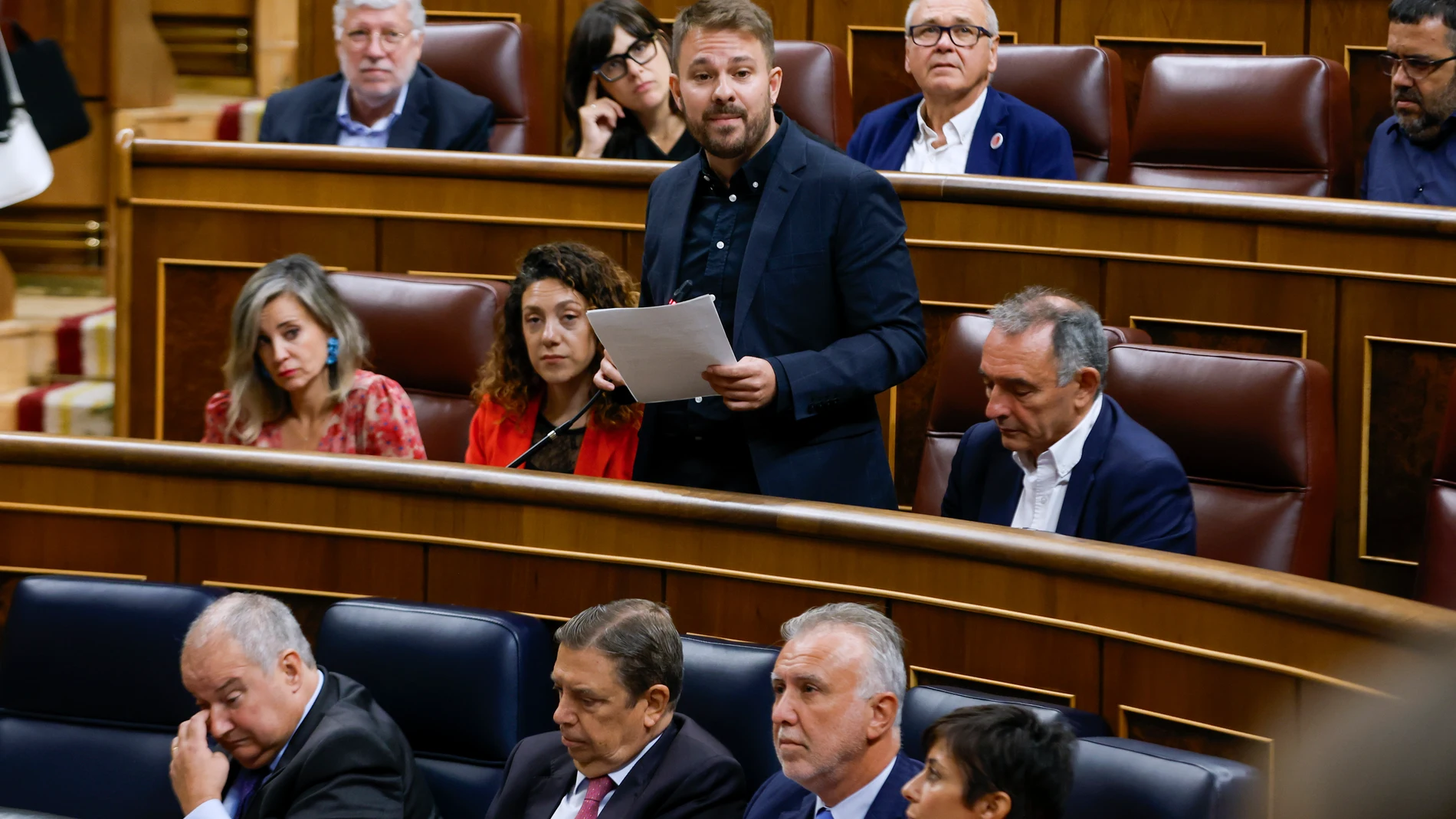 MADRID, 17/09/2025.- El diputado de Sumar Alberto Ibáñez durante la sesión de control celebrada, este miércoles, en el Congreso de los Diputados. EFE/ J.J. Guillén