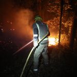 Sucesos.- Continúan ingresados en pronóstico grave los cinco brigadistas heridos en el incendio de Barreiros (Lugo)