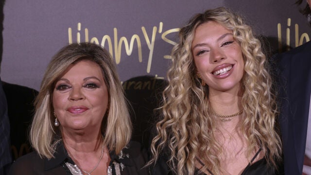 Terelu Campos y Alejandra Rubio celebrando el cumpleaños de la presentadora