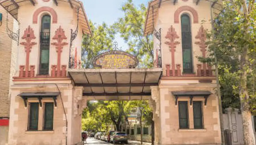 Arco de la colonia de la prensa, Carabachel, Madrid