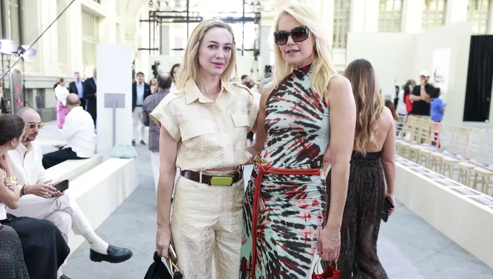 Marta Hazas y Valeria Mazza en el desfile de Silvia Tcherassi
