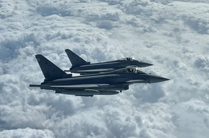 Eurofighters en vuelo de instrucción en el Báltico