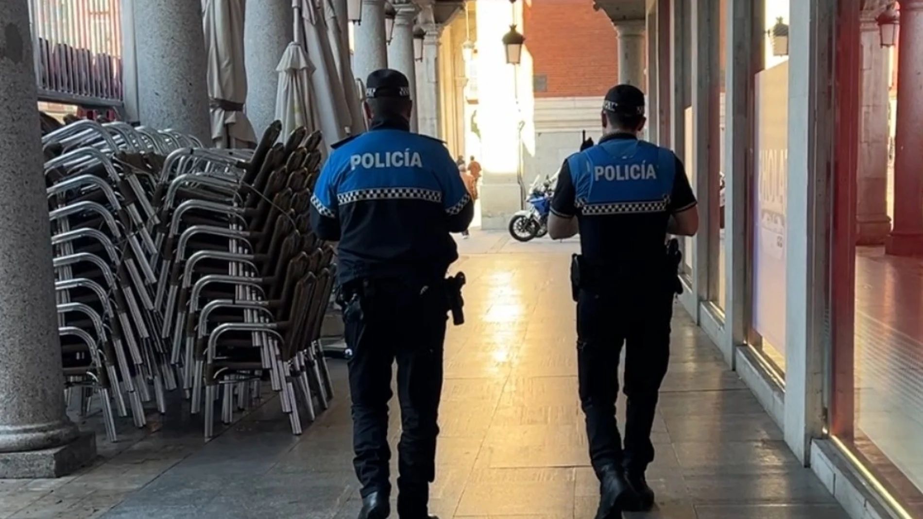 Agentes de la Policía Municipal de Valladolid. REMITIDA / HANDOUT por GRUPO PSOE EN AYTO VALLADOLID Fotografía remitida a medios de comunicación exclusivamente para ilustrar la noticia a la que hace referencia la imagen, y citando la procedencia de la imagen en la firma 17/09/2025