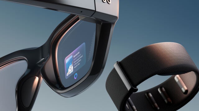 Las nuevas Meta x Ray-Ban Display con su pantalla activada y la Neural Band