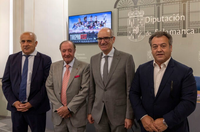 El presidente de la Diputación de Salamanca, Javier Iglesias, y el director general del Grupo Andrés, Eduardo Salazar, presentan la tercera edición de Tireprofest, que se celebra en el Recinto Ferial de la Diputación del 26 al 28 de septiembre.