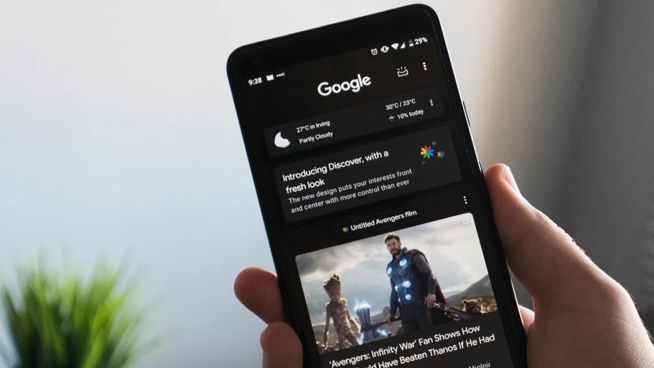 Tu Google Discover se va a llenar de Tweets y vídeos de influencers