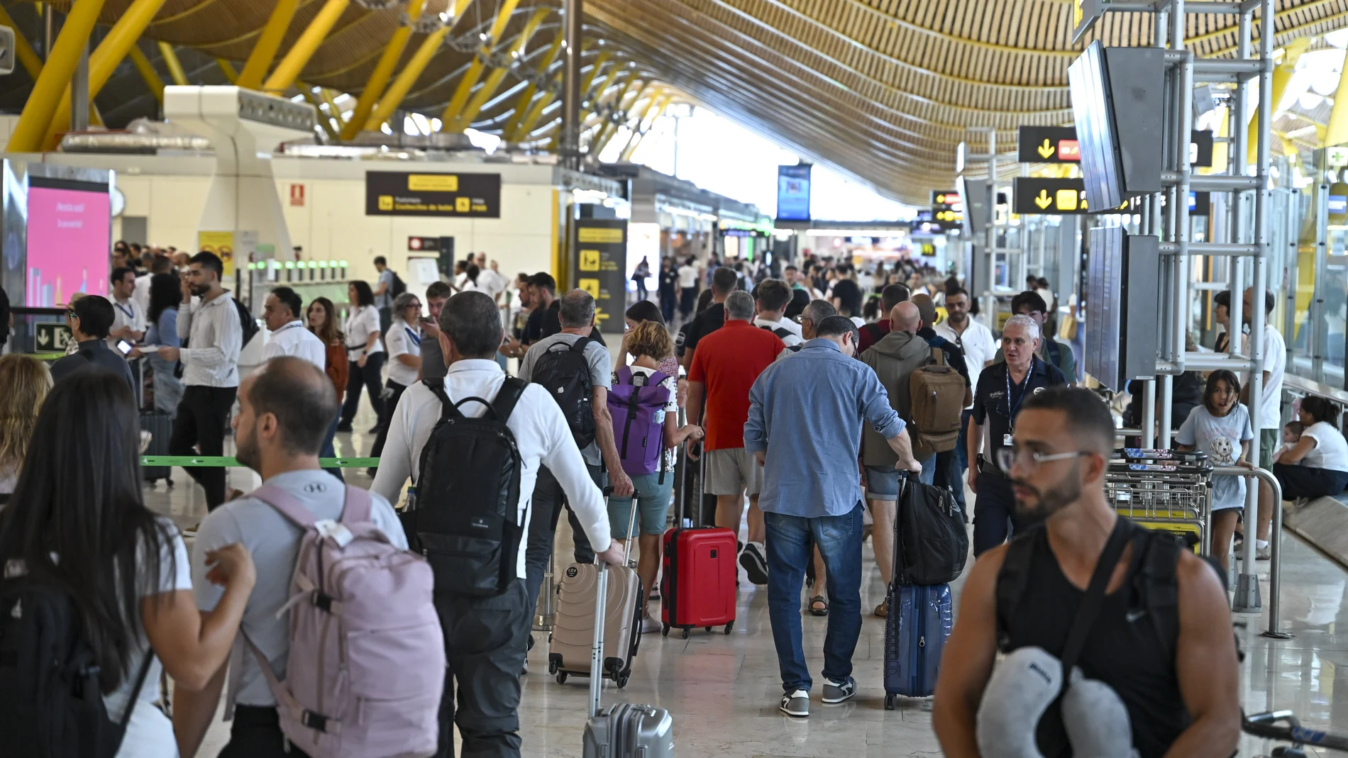 Vista general de la zona de los mostradores de facturación del Aeropuerto de Barajas