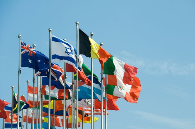 Los países del mundo reconocidos por la ONU cuentan con su bandera como uno de sus símbolos, al igual que himno o escudo