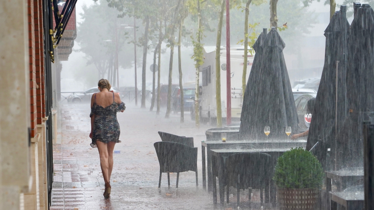 AEMET alerta de fuertes tormentas con granizo en estas zonas de Castilla y León