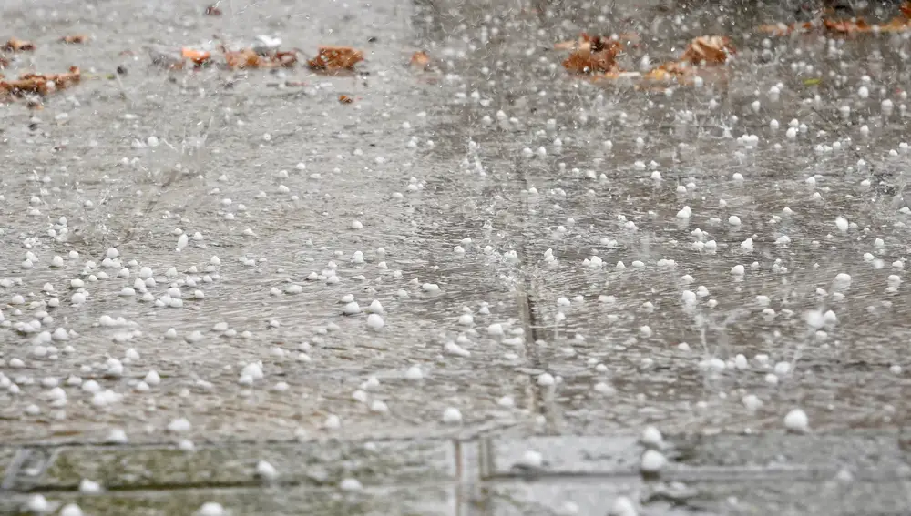 Bolas de granizo caídas