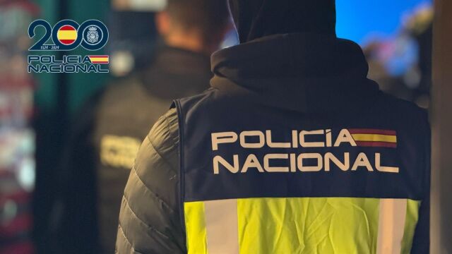 Agente de la Policía Nacional Agente de la Policía Nacional