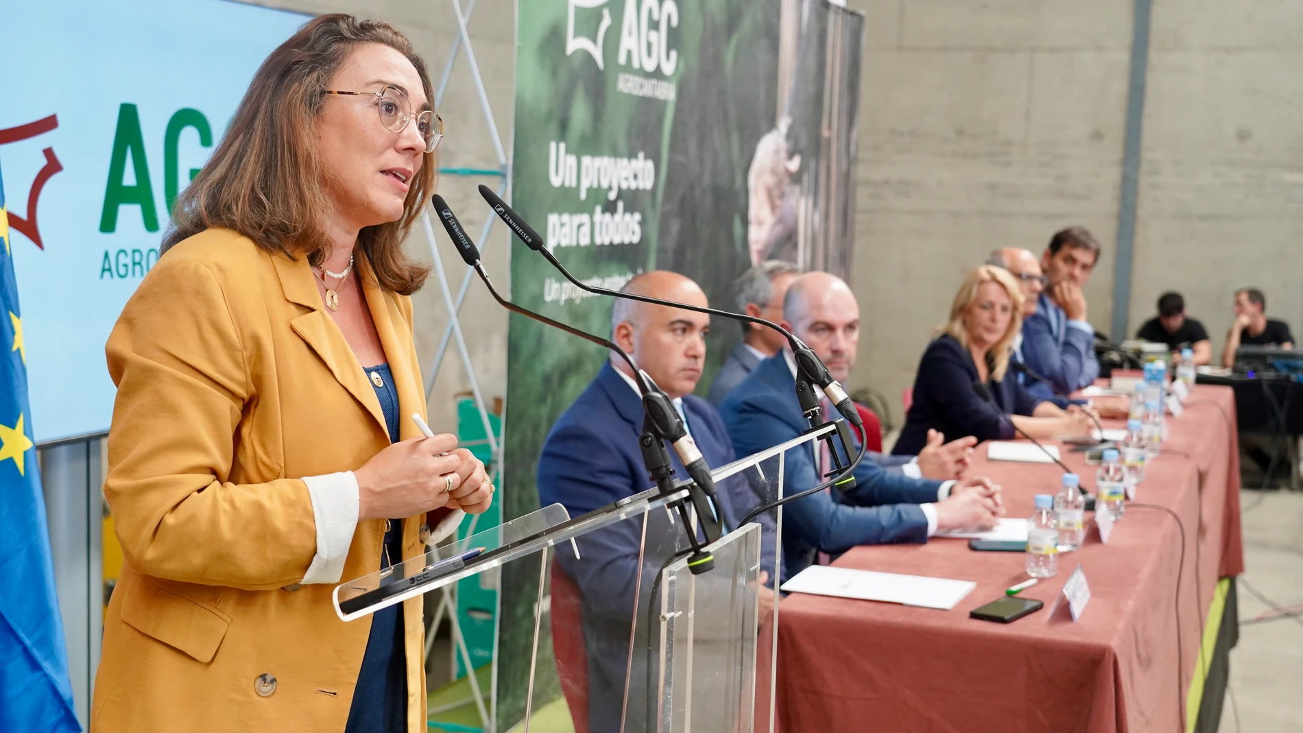 González Corral durante la presentación de la nueva cooperativa