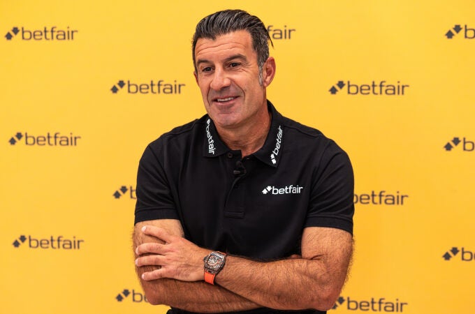 Luis Figo, durante su entrevista con LA RAZÓN