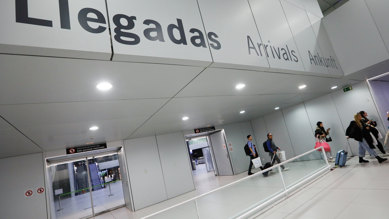 El Gobierno murciano exige al Ministerio inversiones aeroportuarias "al mismo nivel" que en el resto de aeropuertos