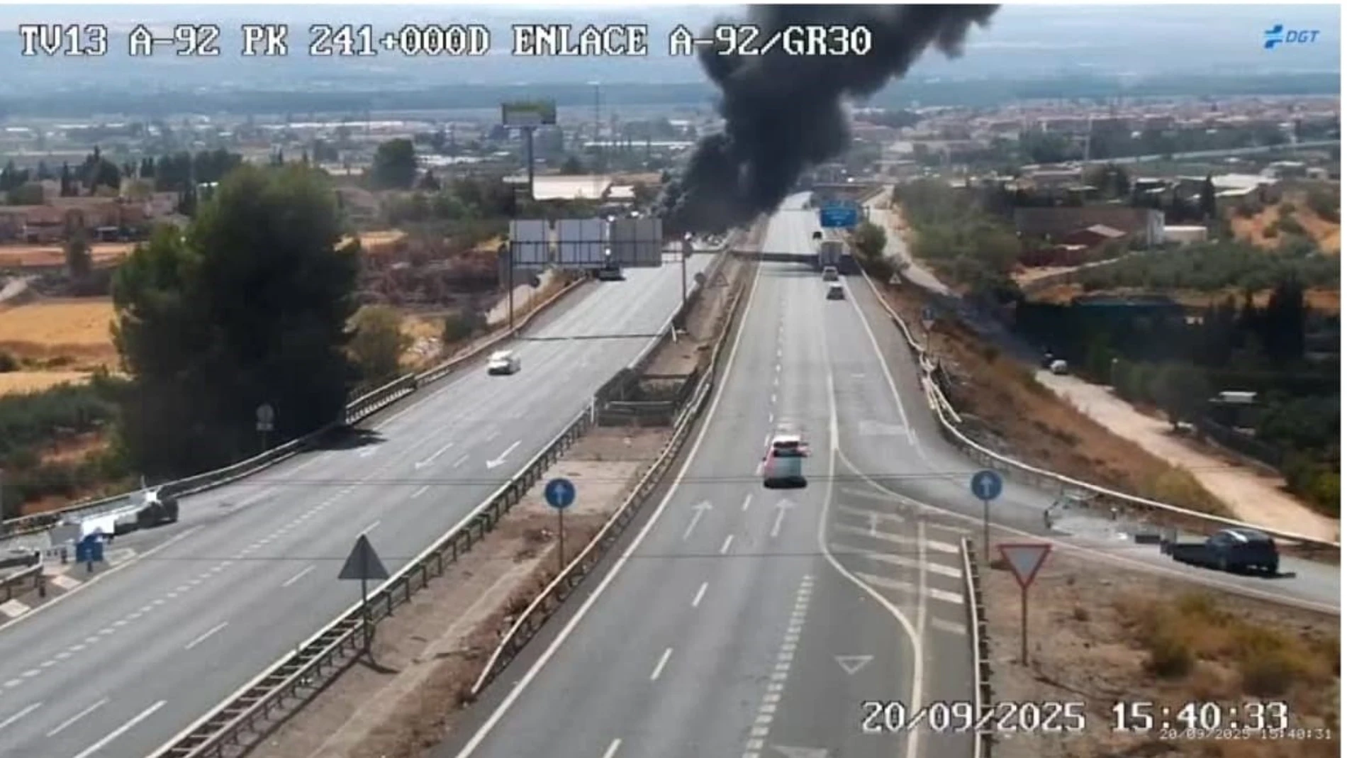 Imagen de la DGT de la carretera A-92. REMITIDA / HANDOUT por DGT Fotografía remitida a medios de comunicación exclusivamente para ilustrar la noticia a la que hace referencia la imagen, y citando la procedencia de la imagen en la firma 20/09/2025
