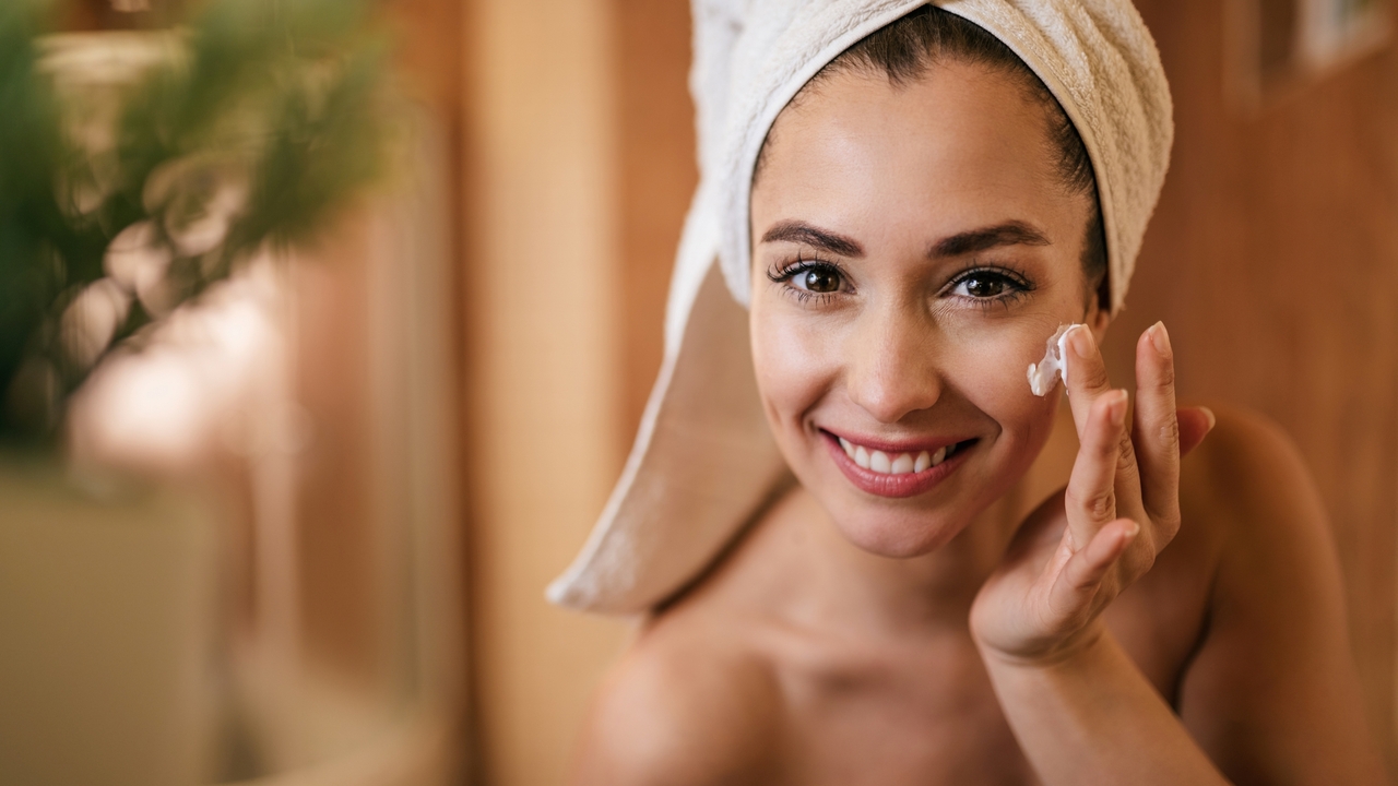 Las 10 mejores cremas hidratantes para piel seca (según dermatólogos)