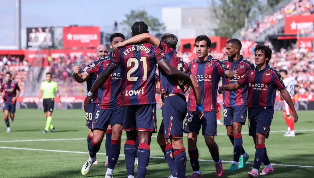 Girona FC v Levante UD - La Liga EA Sports