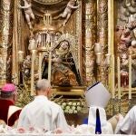 El presidente de la Conferencia Episcopal Española y arzobispo de Valladolid, Luis Argüello, preside en Astorga la ceremonia de coronación canónica de la imagen de Nuestra Señora de los Dolores
