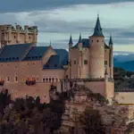 Vista nocturna del Alcázar de Segovia