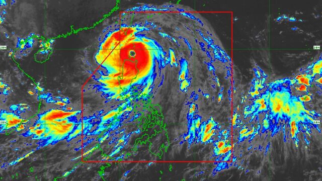 El "supertifón" Ragasa toca tierra en Filipinas con vientos de hasta 265 km/h
