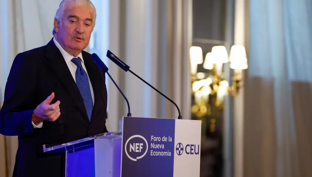 José Bogas en desayuno informativo