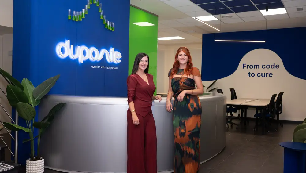 Yolima y Camila Puentes, en la nueva sede de la biotecnológica sevillana
