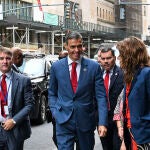 Pedro Sánchez se reúne con inversores en la Oficina Económica y Comercial de España en Nueva York 