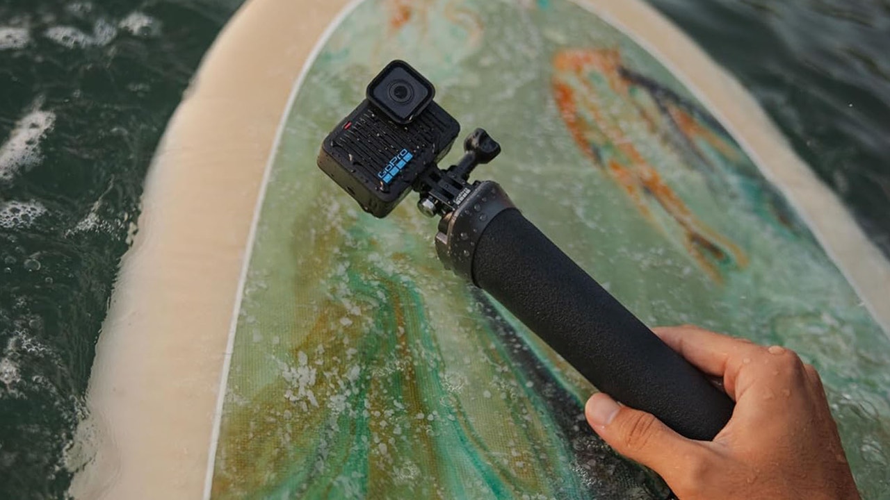 Esta es la cámara GoPro más pequeña de todas, graba en 4K, su estabilización es brutal y sale muy barata
