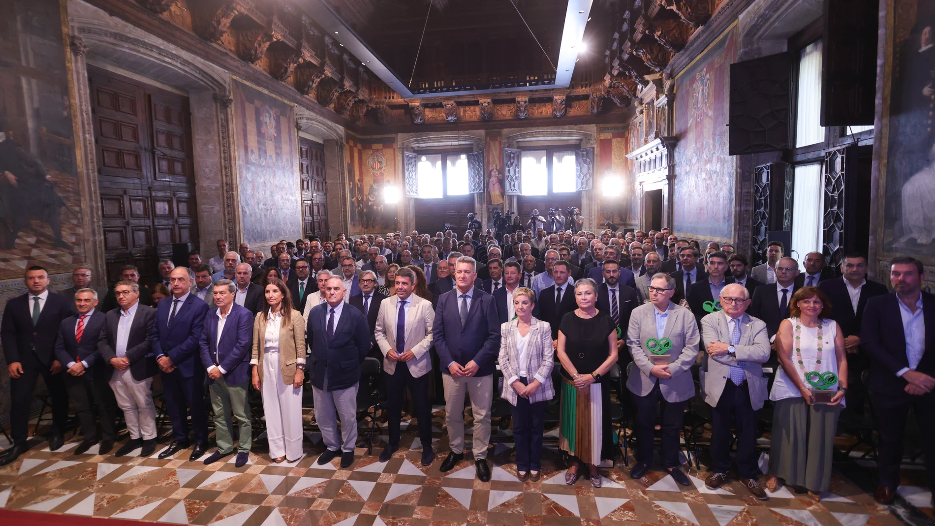 El Saló de Corts del Palau de la Generalitat ha acogida la entrega de los galardones en el Día de la Movilidad