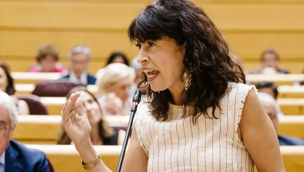 Redondo anuncia "mejoras técnicas" en el nuevo contrato para gestionar las pulseras antimaltrato