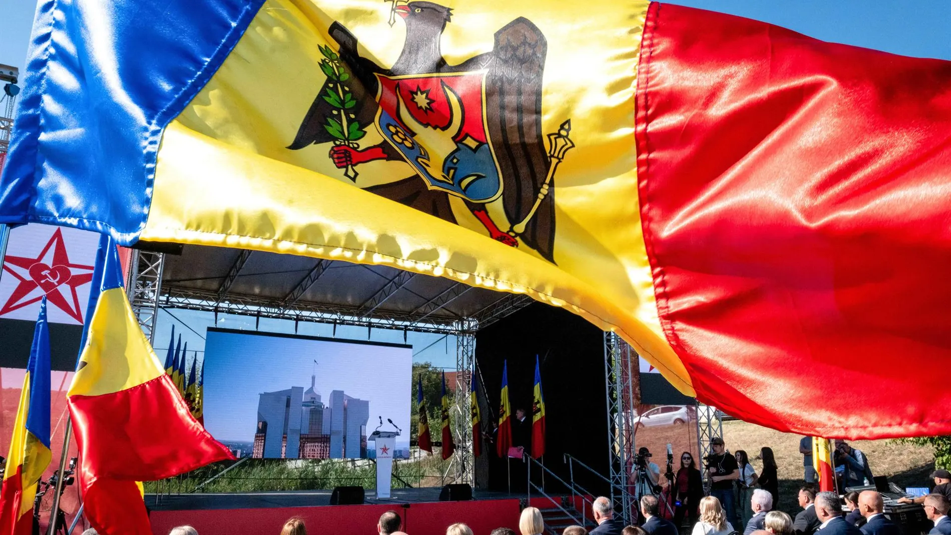 Moldavia.- La Policía lanza una macrooperación ante las sospechas de disturbios organizados por Rusia en las elecciones